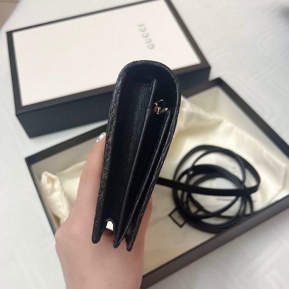 Sell my Gucci woc bought for 6months and haven’t used it - Picture 3 of 6